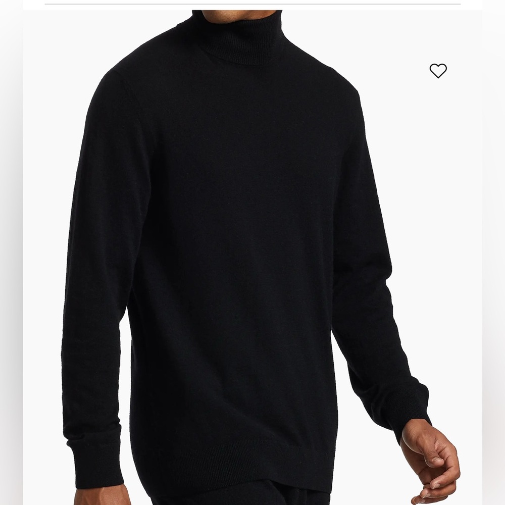 Saks Fifth Avenue black Crewneck Sweater 100% cashmere. Size Medium
